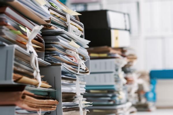 Hoe voorkomt u dat uw nabestaanden moeten zoeken naar uw verzekering?