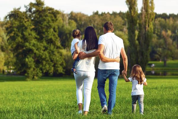 Moet u uw uitvaartverzekering aanpassen als u kinderen krijgt?